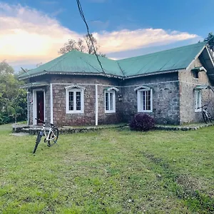  Holiday home Thottom Private India
