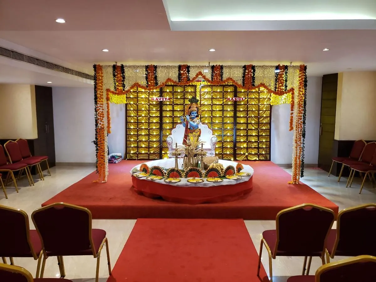 غوروفايور Lalitha Inn الهند
